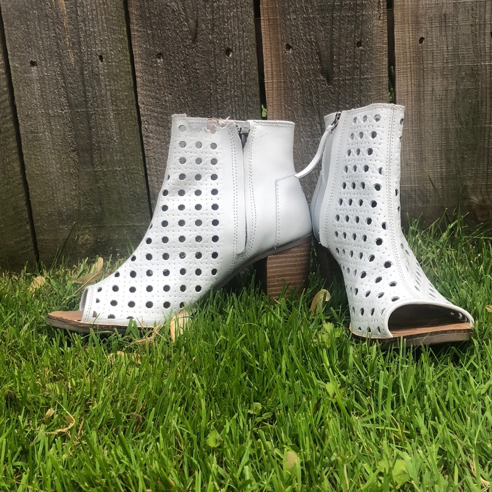TOMS Majorca Peeptoe Heels